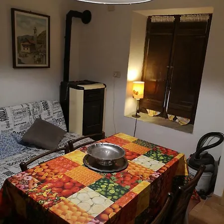 Lodge Old Oven *